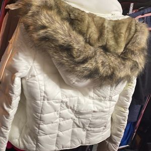 Abercrombie and finch puffy jacket with fur inside super warm perfect condition.